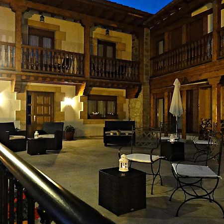 Posada Valle Del Oso Lerones Exterior photo
